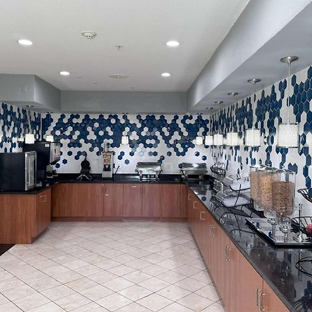 Hotel La Quinta By Wyndham Tulare Extérieur photo