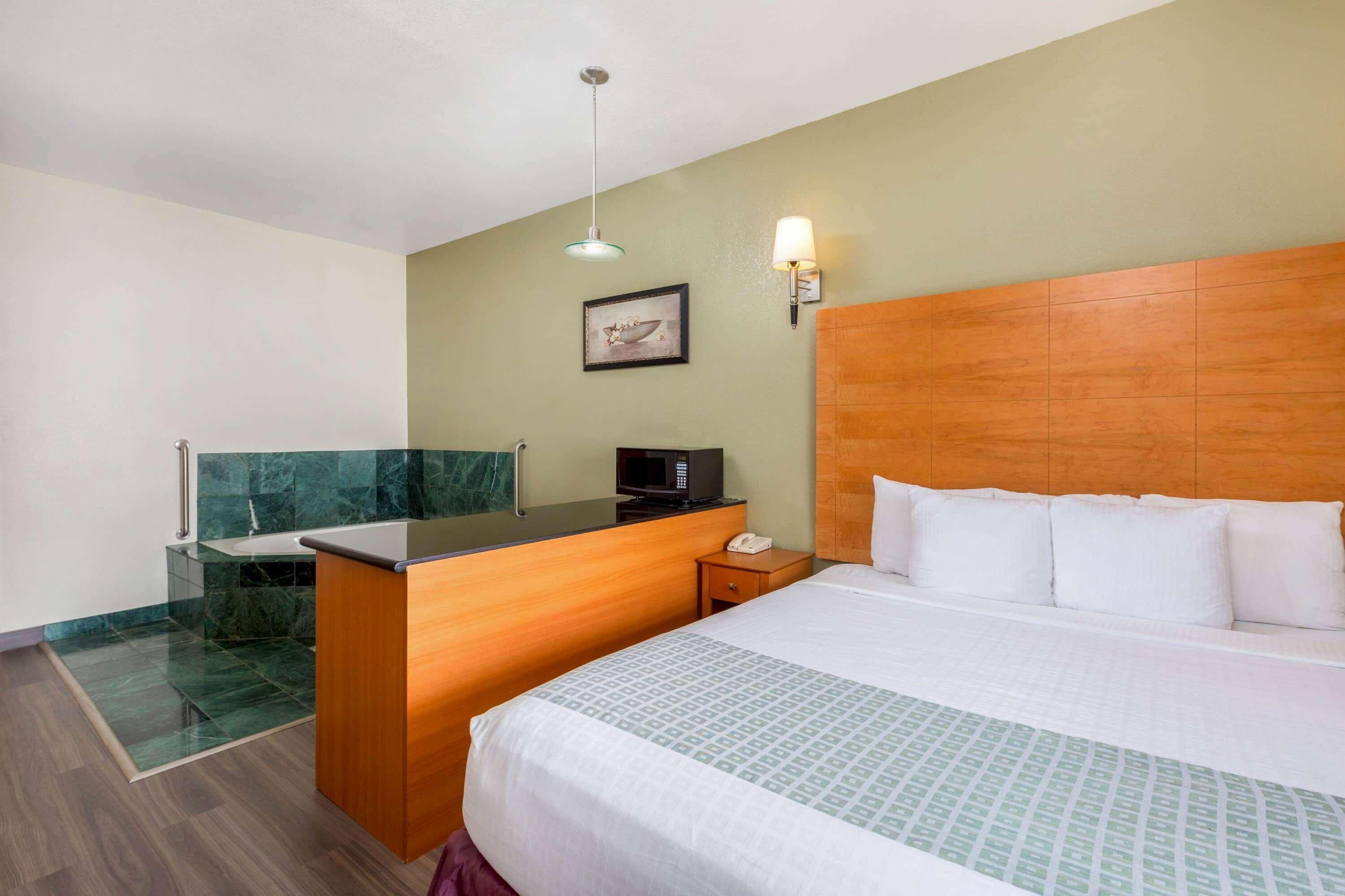 Hotel La Quinta By Wyndham Tulare Extérieur photo