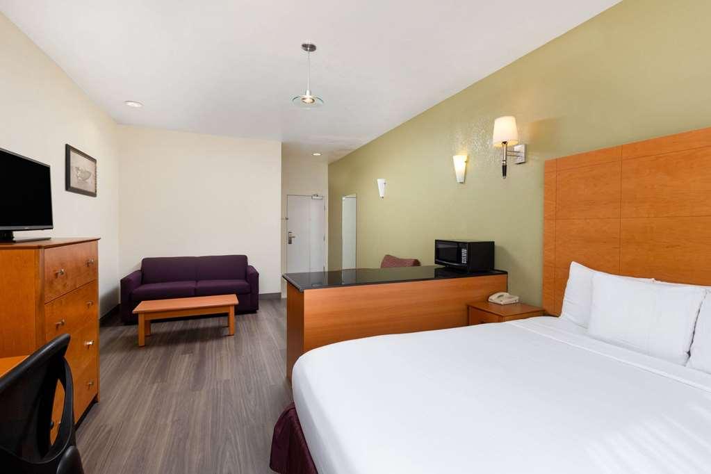 Hotel La Quinta By Wyndham Tulare Chambre photo