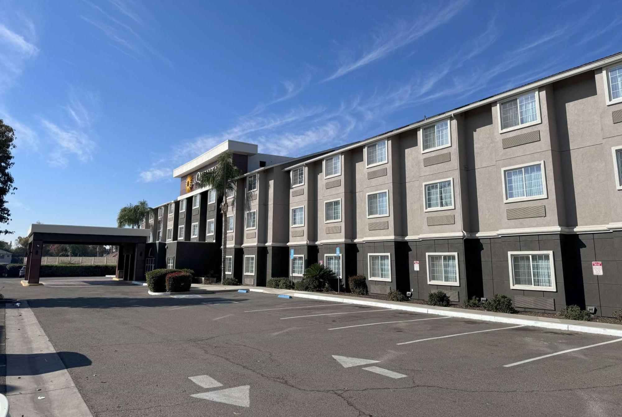 Hotel La Quinta By Wyndham Tulare Extérieur photo