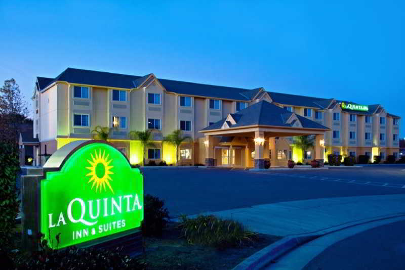 Hotel La Quinta By Wyndham Tulare Extérieur photo